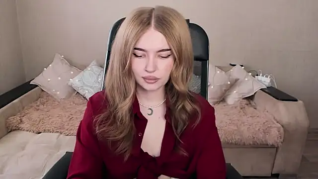 Snapshot of ViolettaLopez chatting on 02-26-25, 11:20 ViolettaLopez online show from 02-26-25, 11:20