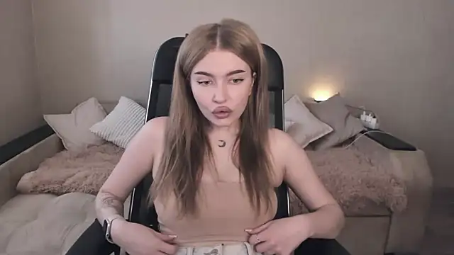 Snapshot of ViolettaLopez chatting on 03-09-25, 11:36 ViolettaLopez online show from 03-09-25, 11:36