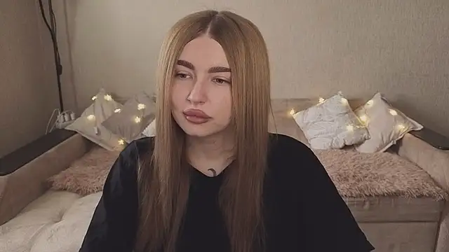 Snapshot of ViolettaLopez chatting on 09-17-25, 11:23 ViolettaLopez online show from 09-17-25, 11:23