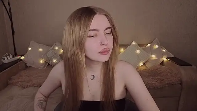 ViolettaLopez online show from 04-30-26, 01:50