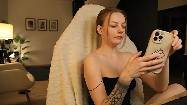 LadyInBad online show from 02-11-25, 07:27