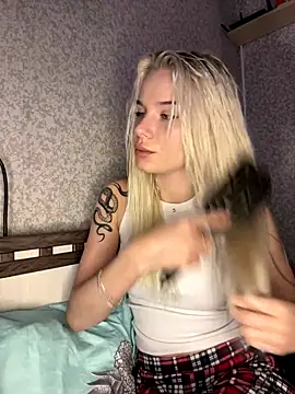 Snapshot of SIMBA_BOS chatting on 12-16-25, 02:27 SIMBA BOS online show from 12-16-25, 02:27