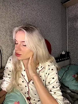 Snapshot of SIMBA_BOS chatting on 12-17-25, 02:17 SIMBA BOS online show from 12-17-25, 02:17