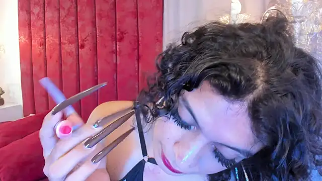 Snapshot of LaColorina_ chatting on 02-21-25, 04:51 LaColorina online show from 02-21-25, 04:51