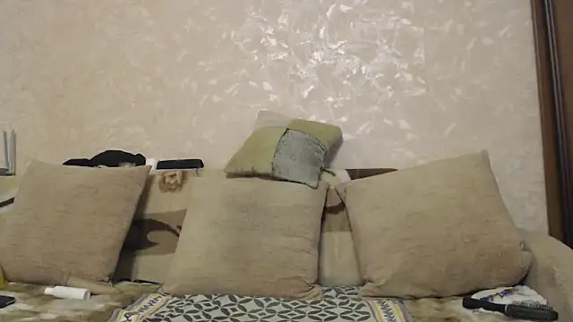 Amy August online show from 11-08-25, 07:34