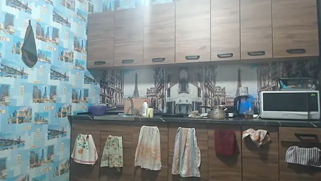 Amy August online show from 02-28-26, 06:09