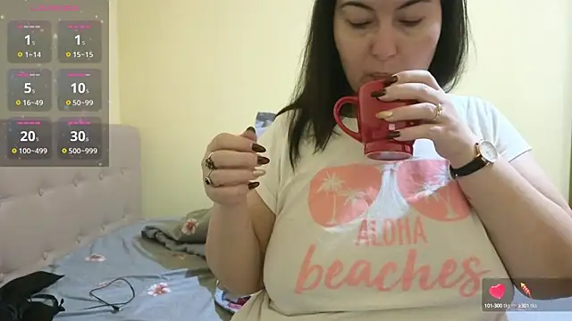 Snapshot of BBW_MILF_4U chatting on 02-21-25, 07:34 BBW MILF 4U online show from 02-21-25, 07:34