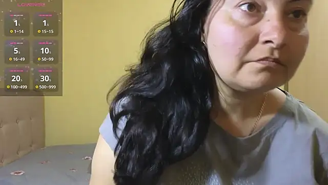 Snapshot of BBW_MILF_4U chatting on 03-07-25, 01:51 BBW MILF 4U online show from 03-07-25, 01:51