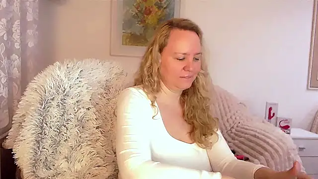 Sarah4you online show from 01-25-25, 05:19