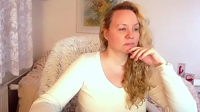 Sarah4you online show from 01-31-25, 09:37