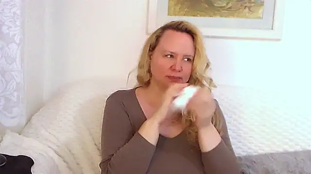 Sarah4you online show from 09-26-25, 08:35