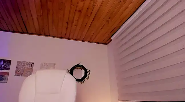 Snapshot of kinky_rider chatting on 12-08-24, 11:40 kinky rider online show from 12-08-24, 11:40