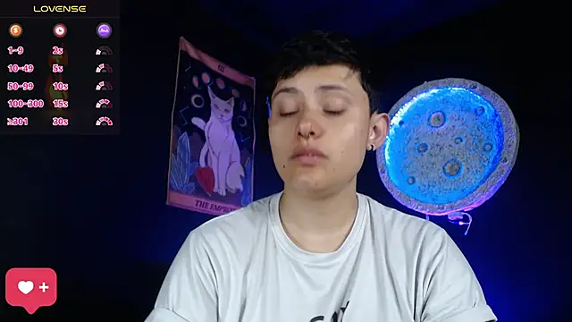 girl intense444 online show from 01-13-26, 12:54