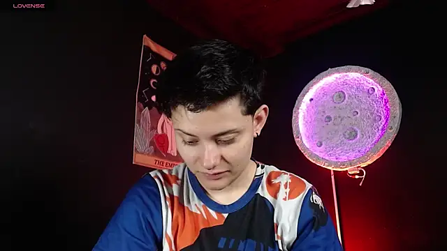 girl intense444 online show from 04-24-26, 01:46