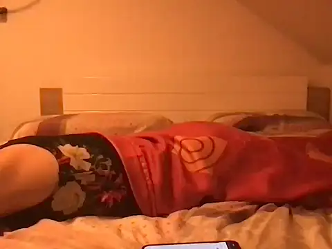 Snapshot of Moistdevil chatting on 01-06-25, 06:52 Moistdevil online show from 01-06-25, 06:52