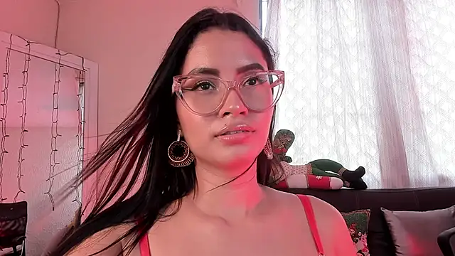 PaulinaBelushi online show from 12-18-24, 06:46