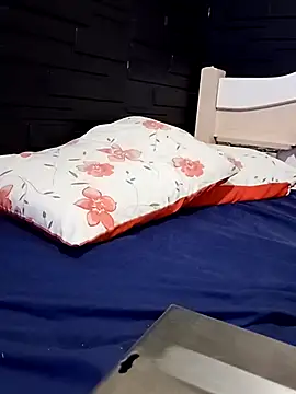 Snapshot of KrikaCat chatting on 03-03-25, 10:10 KrikaCat online show from 03-03-25, 10:10