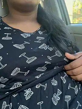 Dhiyapink online show from 12-20-24, 03:36