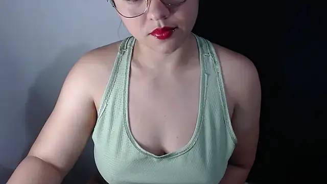 Snapshot of lizbodu chatting on 05-03-26, 02:39 lizbodu online show from 05-03-26, 02:39