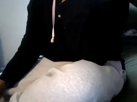 Snapshot of ReeferMadness59 chatting on 03-06-25, 02:18 ReeferMadness59 online show from 03-06-25, 02:18