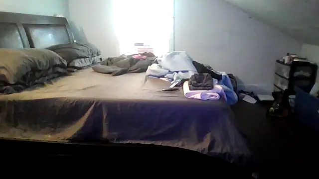 Snapshot of ReeferMadness59 chatting on 10-06-25, 03:42 ReeferMadness59 online show from 10-06-25, 03:42