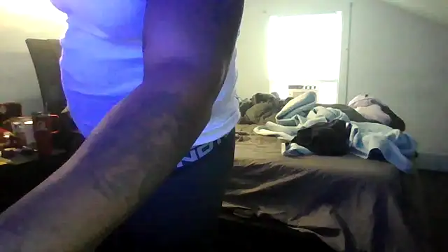 Snapshot of ReeferMadness59 chatting on 01-06-26, 04:00 ReeferMadness59 online show from 01-06-26, 04:00