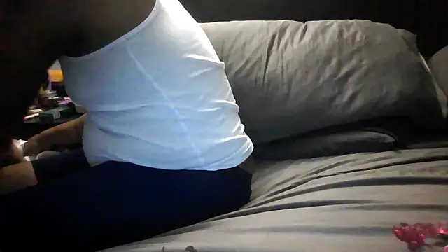 Snapshot of ReeferMadness59 chatting on 01-10-26, 04:14 ReeferMadness59 online show from 01-10-26, 04:14