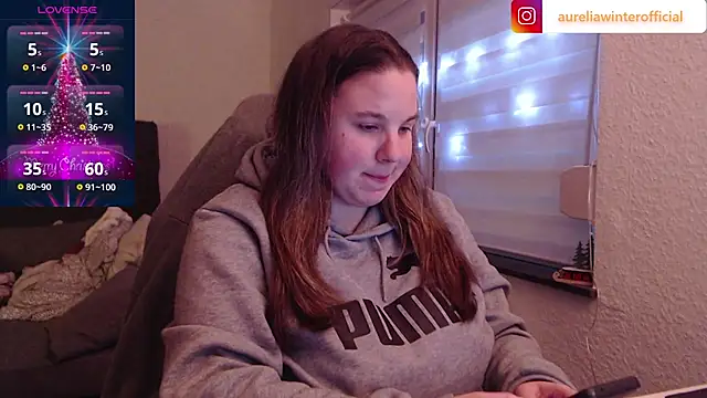 AureliaWinter online show from 12-18-24, 04:06