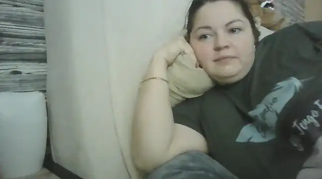 cute  cherry online show from 01-11-25, 12:07