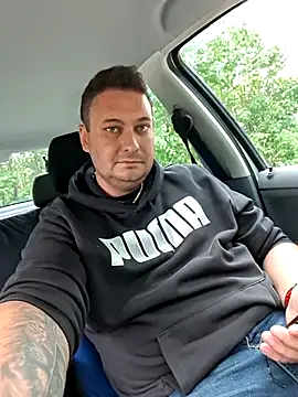 Snapshot of nemes2 chatting on 10-06-25, 12:35 nemes2 online show from 10-06-25, 12:35