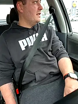 Snapshot of nemes2 chatting on 12-22-25, 10:12 nemes2 online show from 12-22-25, 10:12