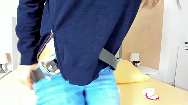 Snapshot of JennaMyers chatting on 03-04-26, 08:15 JennaMyers online show from 03-04-26, 08:15