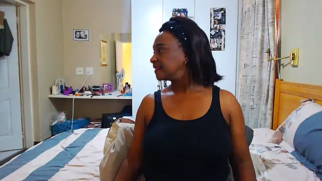 Hotgrannyx online show from 01-31-25, 06:13