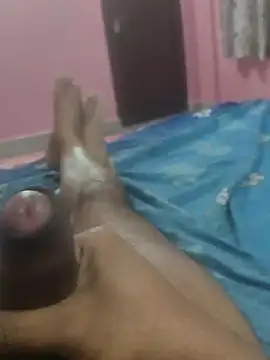 omar23121 online show from 12-27-24, 04:32