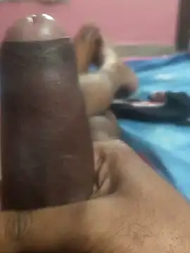 omar23121 online show from 01-08-25, 07:03