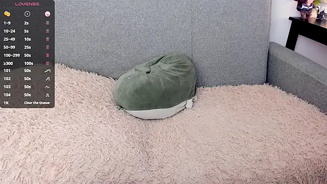 Snapshot of loliwoods chatting on 03-06-25, 04:30 loliwoods online show from 03-06-25, 04:30