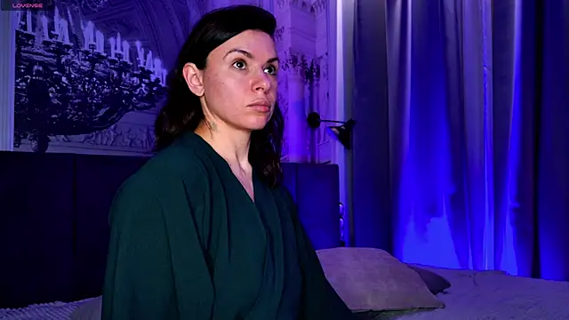 SofiaFoster  online show from 01-08-25, 02:35