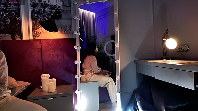 SofiaFoster  online show from 02-19-25, 07:59