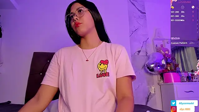 alysson 18 online show from 02-11-26, 02:22