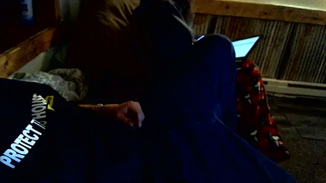 Snapshot of Dalton2288 chatting on 02-14-26, 06:54 Dalton2288 online show from 02-14-26, 06:54