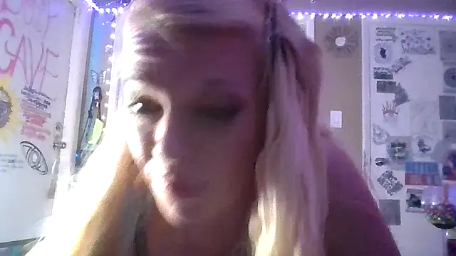 marilyn420 online show from 05-03-26, 04:51
