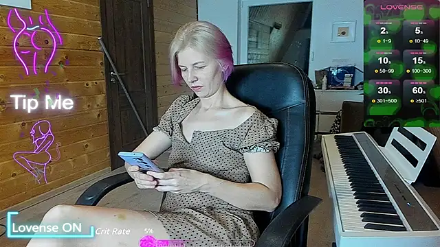 Snapshot of NonCasual5 chatting on 02-09-25, 06:58 NonCasual5 online show from 02-09-25, 06:58