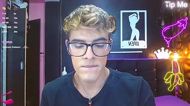 angel sexyevil online show from 01-20-25, 12:18