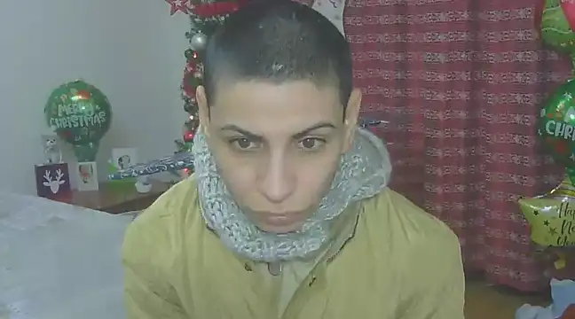 Snapshot of hotSANDRA_STARR chatting on 12-17-24, 10:32 hotSANDRA STARR online show from 12-17-24, 10:32