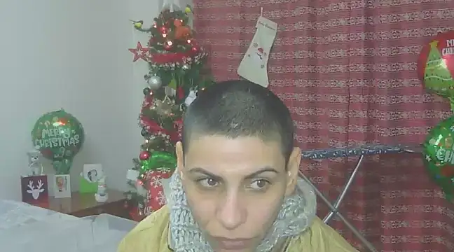 Snapshot of hotSANDRA_STARR chatting on 12-18-24, 01:37 hotSANDRA STARR online show from 12-18-24, 01:37