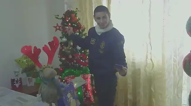 Snapshot of hotSANDRA_STARR chatting on 12-20-24, 08:38 hotSANDRA STARR online show from 12-20-24, 08:38