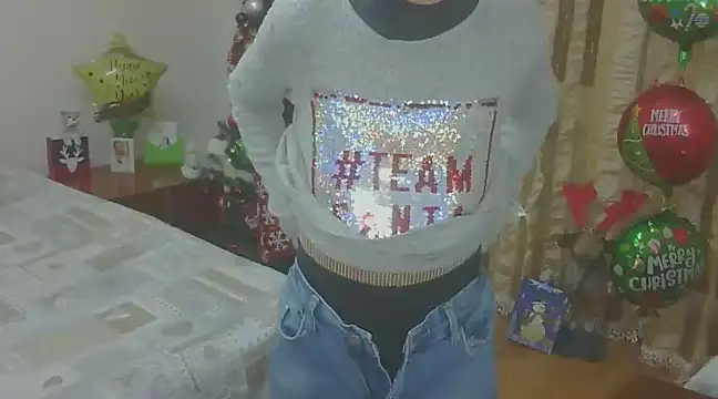 Snapshot of hotSANDRA_STARR chatting on 12-20-24, 04:57 hotSANDRA STARR online show from 12-20-24, 04:57