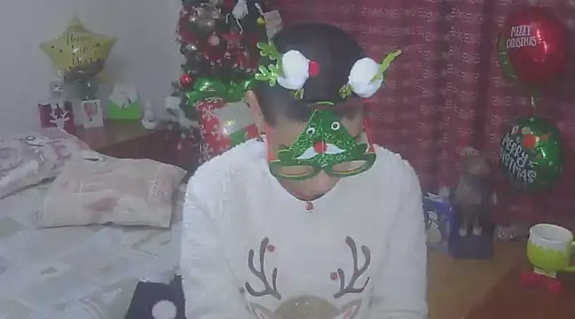 Snapshot of hotSANDRA_STARR chatting on 12-23-24, 05:11 hotSANDRA STARR online show from 12-23-24, 05:11