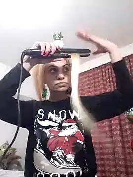 Snapshot of hotSANDRA_STARR chatting on 12-26-24, 03:53 hotSANDRA STARR online show from 12-26-24, 03:53