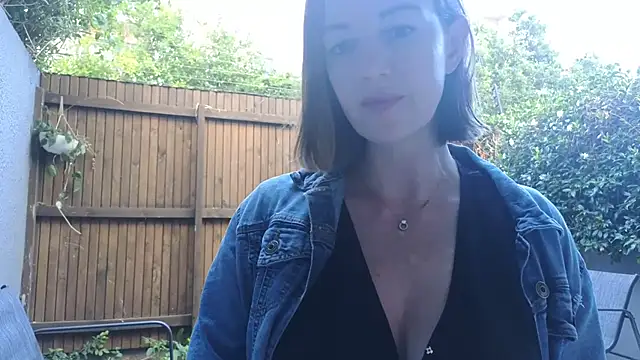 TopsyWilde online show from 12-29-24, 03:35